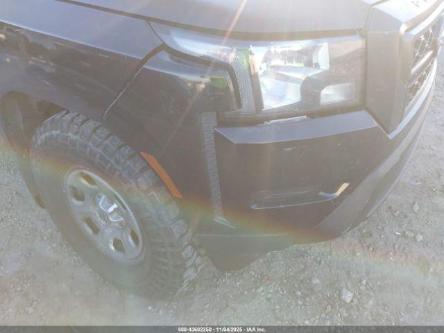 Nissan Frontier S 4x2 Image 9