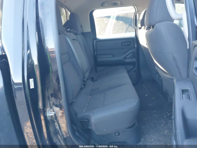 Nissan Frontier S 4x2 Image 10