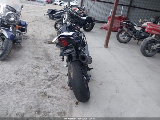 Yamaha Yzfr7 Image 6