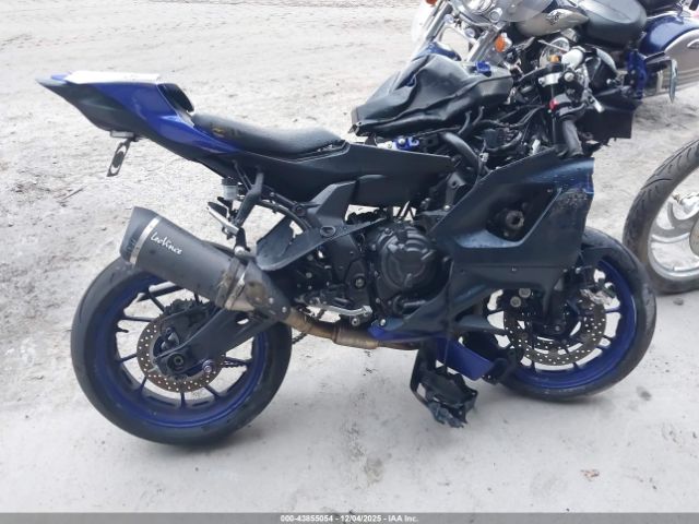 Yamaha Yzfr7 Image 3