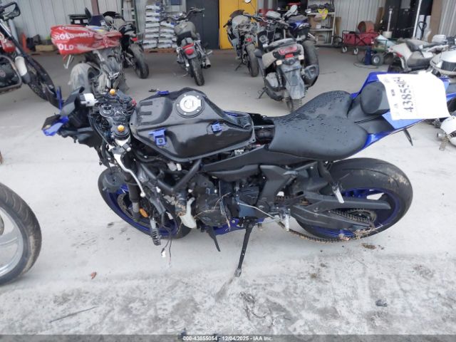 Yamaha Yzfr7 Image 2