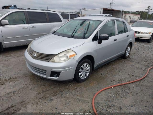 Nissan Versa 1.6 Image 3