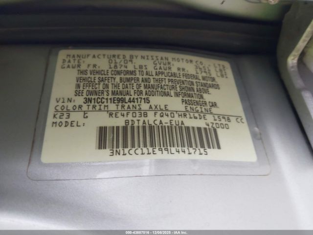 Nissan Versa 1.6 Image 12