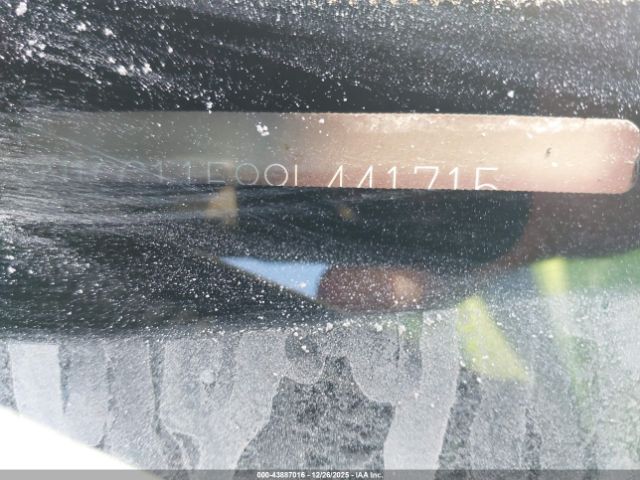 Nissan Versa 1.6 Image 9