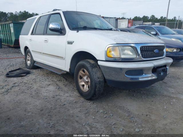  Salvage Ford Expedition