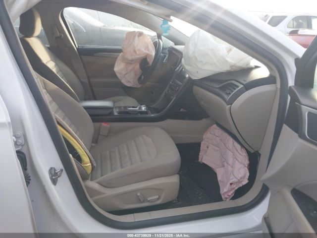 Ford Fusion Se Image 8