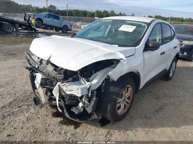 Ford Escape S Image 17