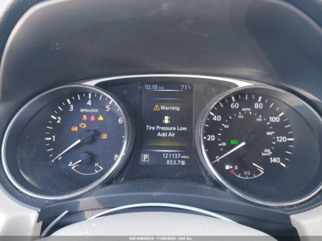 Nissan Rogue Sv Image 2