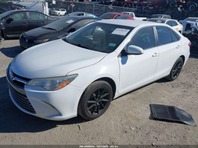 Toyota Camry Le Image 15