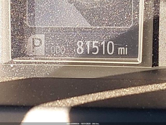 Toyota Camry Le Image 16