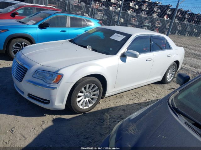 Chrysler 300 Image 3