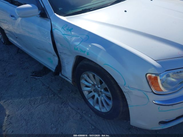 Chrysler 300 Image 5