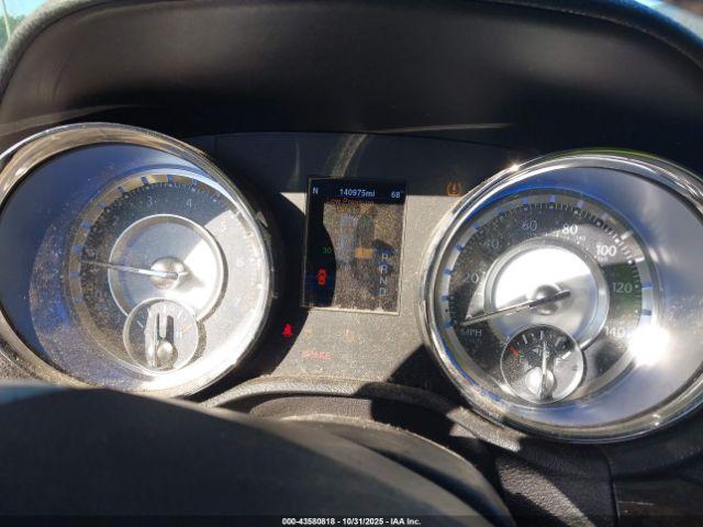 Chrysler 300 Image 13