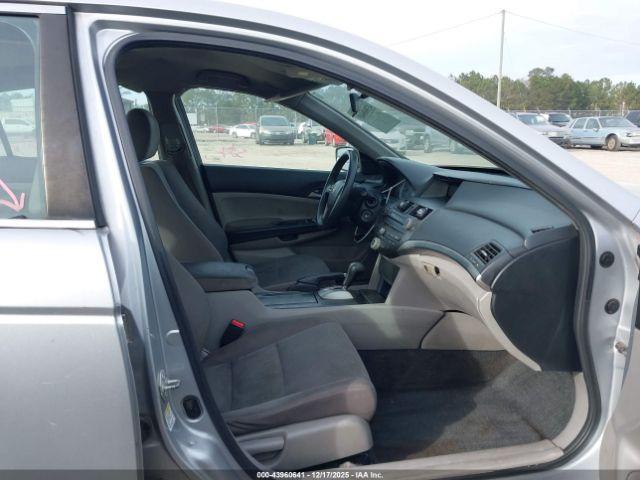 Honda Accord 2.4 Lx Image 12