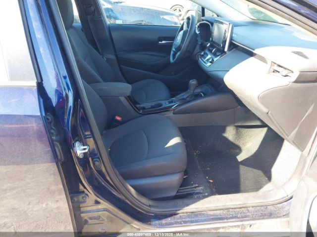 Toyota Corolla Le Image 3