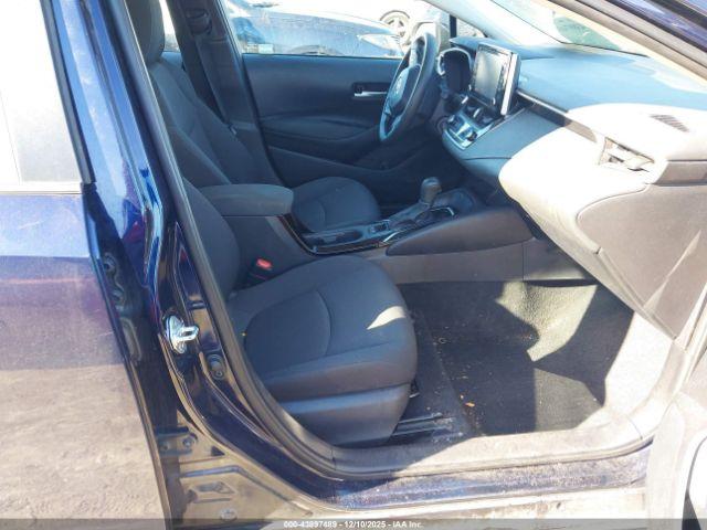 Toyota Corolla Le Image 3