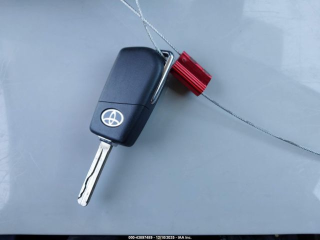 Toyota Corolla Le Image 9