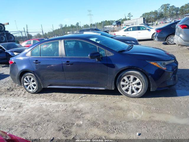 Toyota Corolla Le Image 13