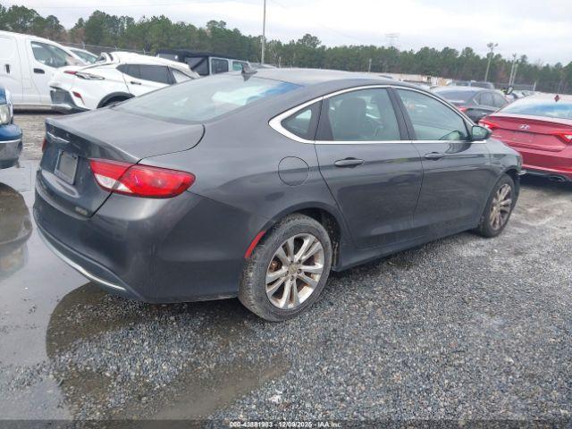 Chrysler 200 Limited Platinum Image 12