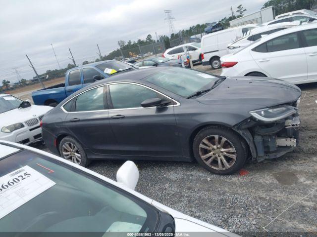Chrysler 200 Limited Platinum Image 11