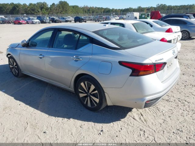 Nissan Altima 2.5 Sv Image 14