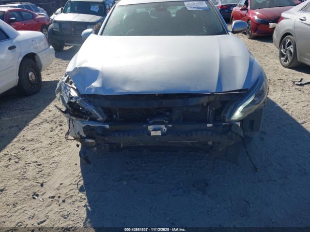 Nissan Altima 2.5 Sv Image 16