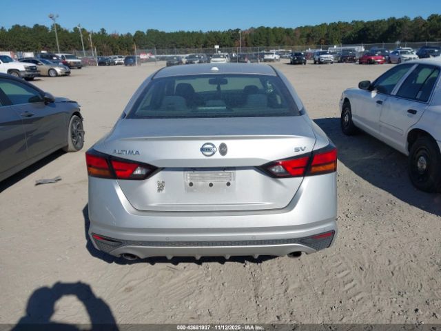 Nissan Altima 2.5 Sv Image 6