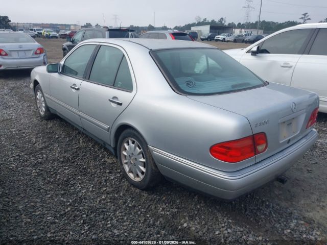 Mercedes-Benz E-Class Image 6