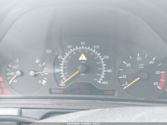 Mercedes-Benz E-Class Image 7