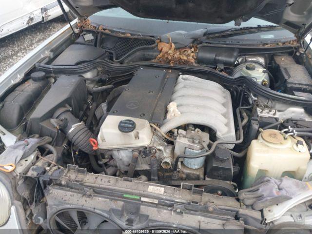 Mercedes-Benz E-Class Image 10