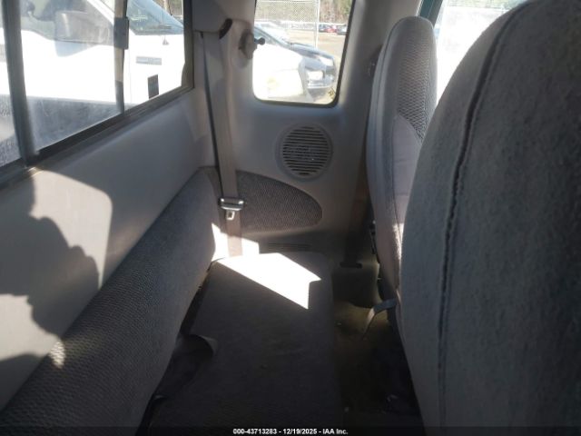 Dodge Dakota Image 8