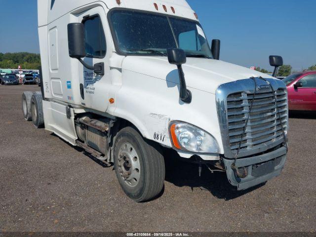  Salvage Freightliner Cascadia 125