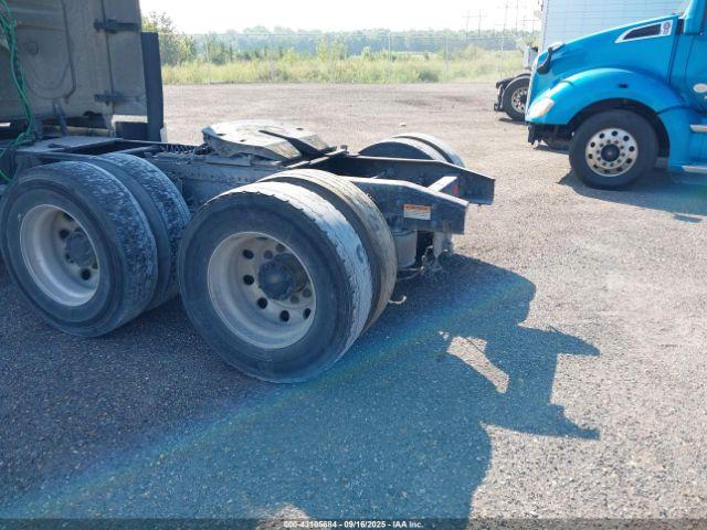 Freightliner Cascadia 125 Image 7