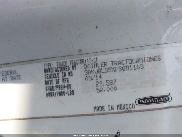 Freightliner Cascadia 125 Image 10